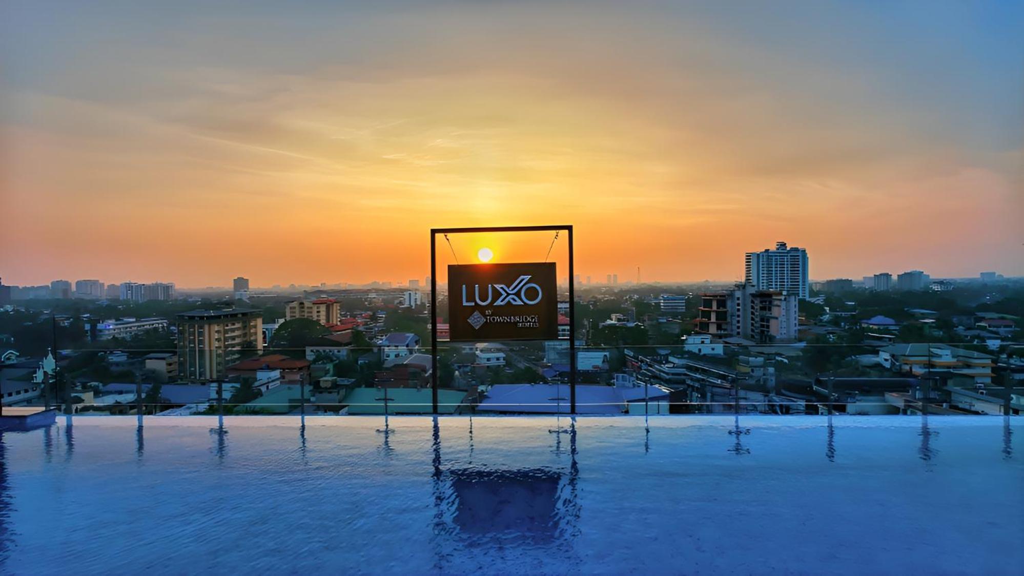 Luxo Kochi Hotel Ngoại thất bức ảnh