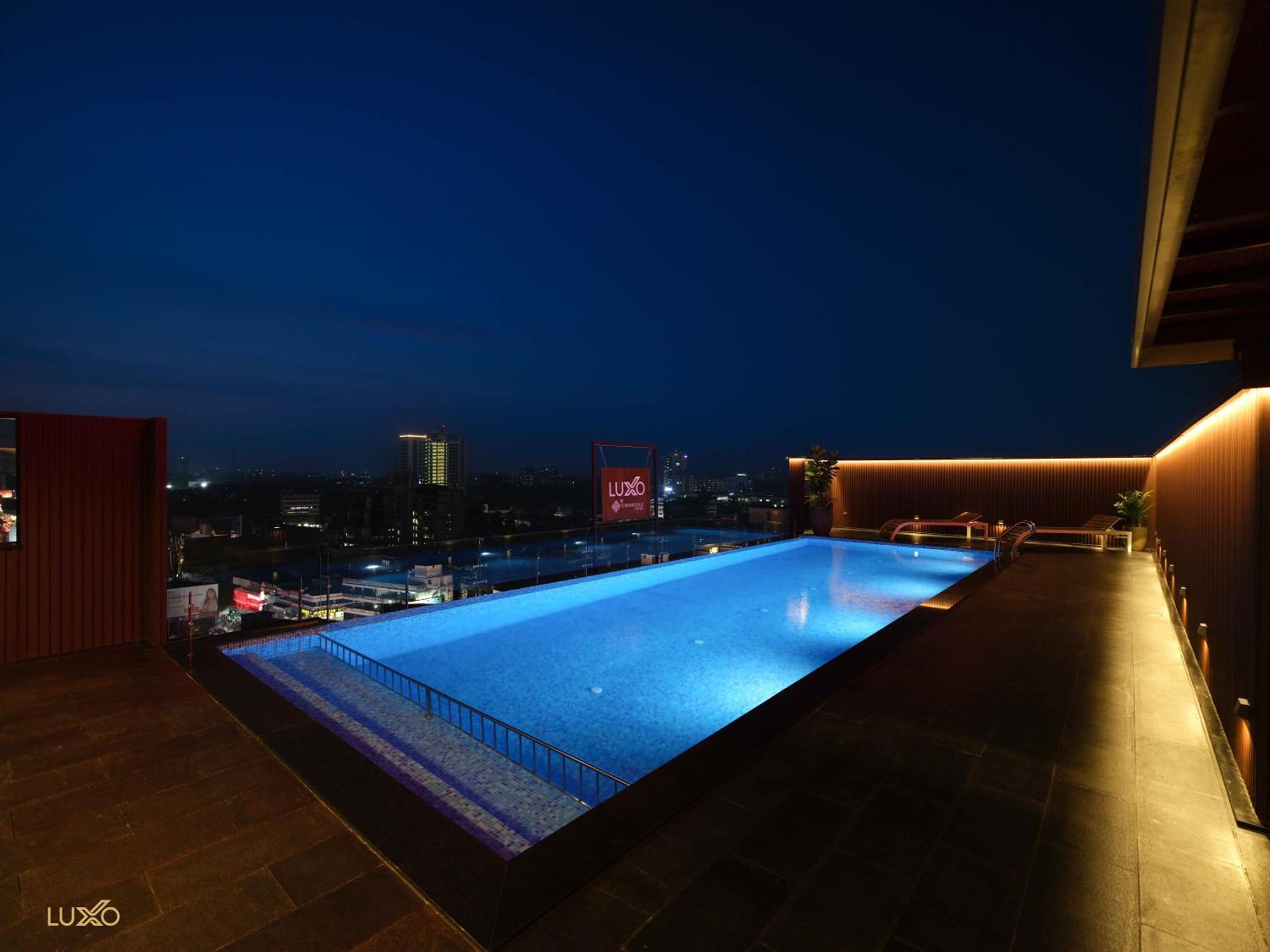 Luxo Kochi Hotel Ngoại thất bức ảnh