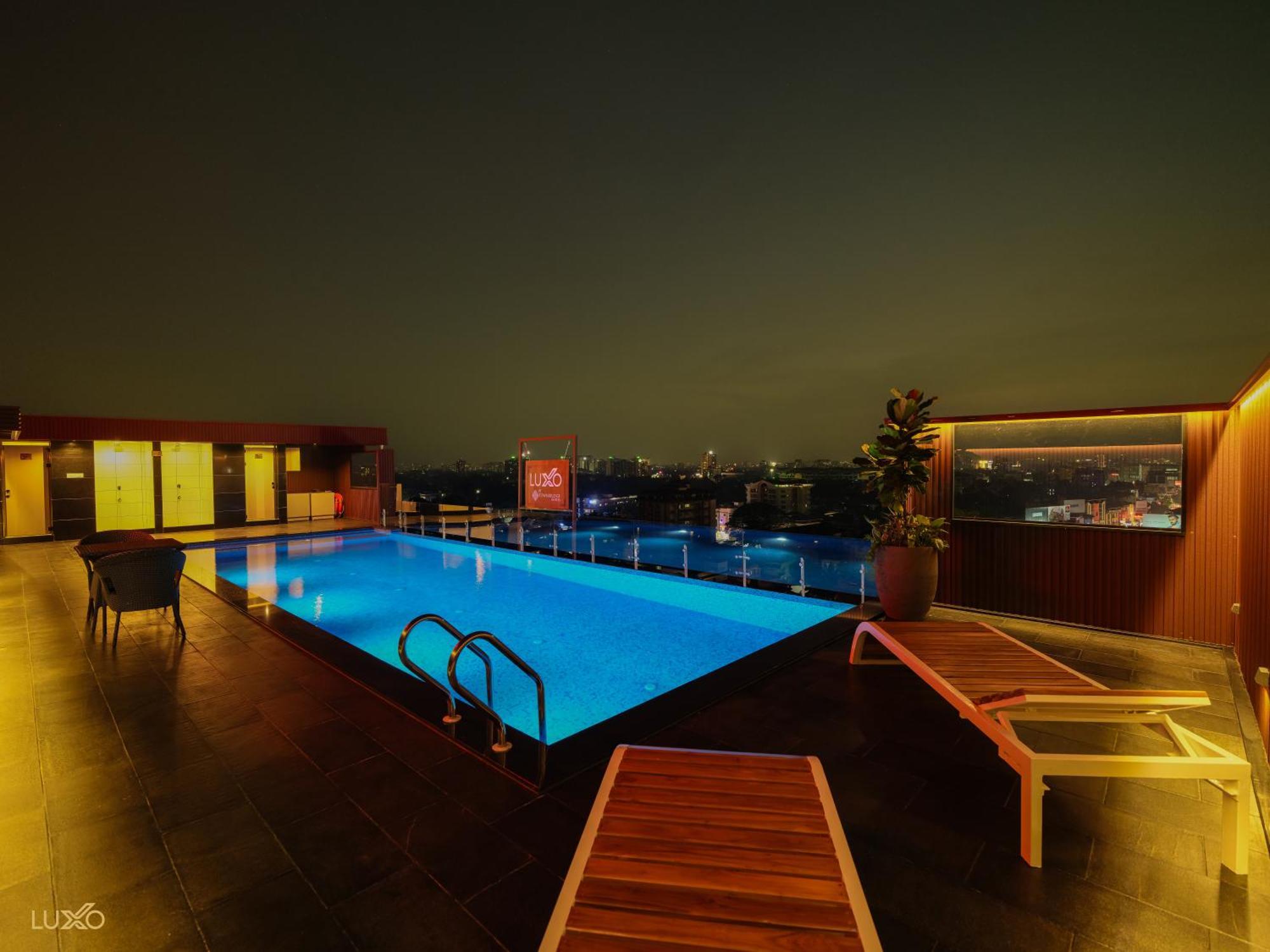 Luxo Kochi Hotel Ngoại thất bức ảnh