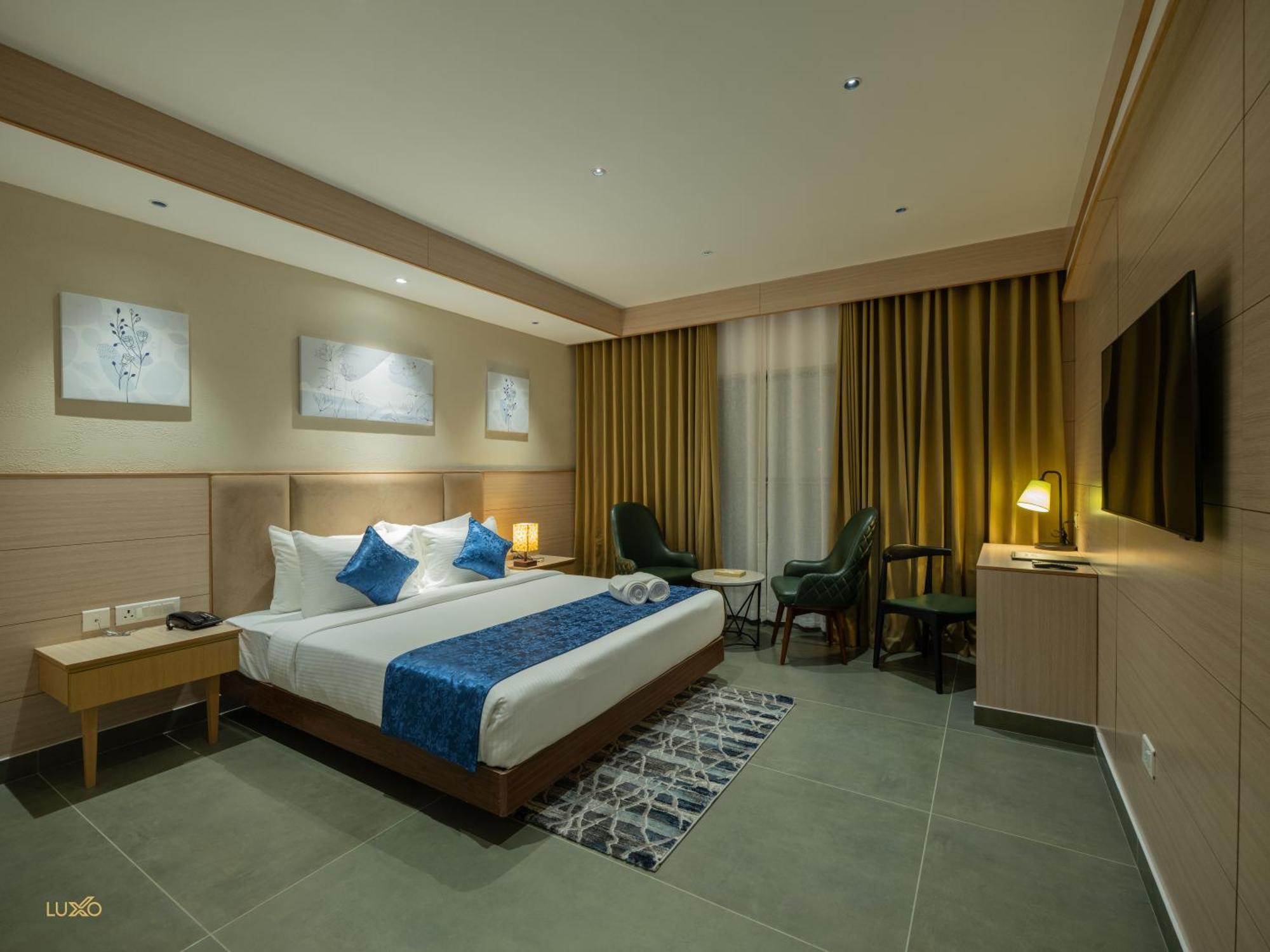 Luxo Kochi Hotel Ngoại thất bức ảnh