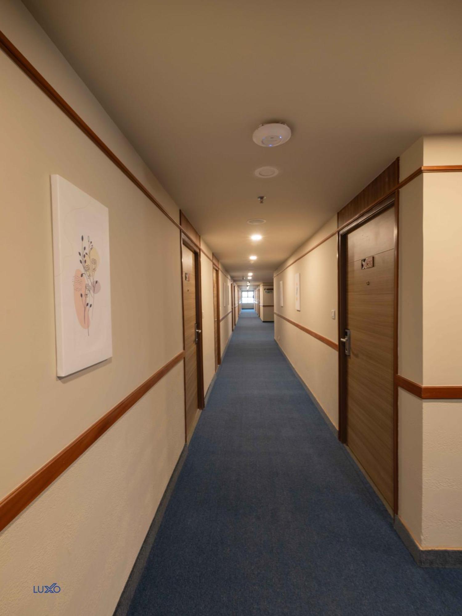 Luxo Kochi Hotel Ngoại thất bức ảnh