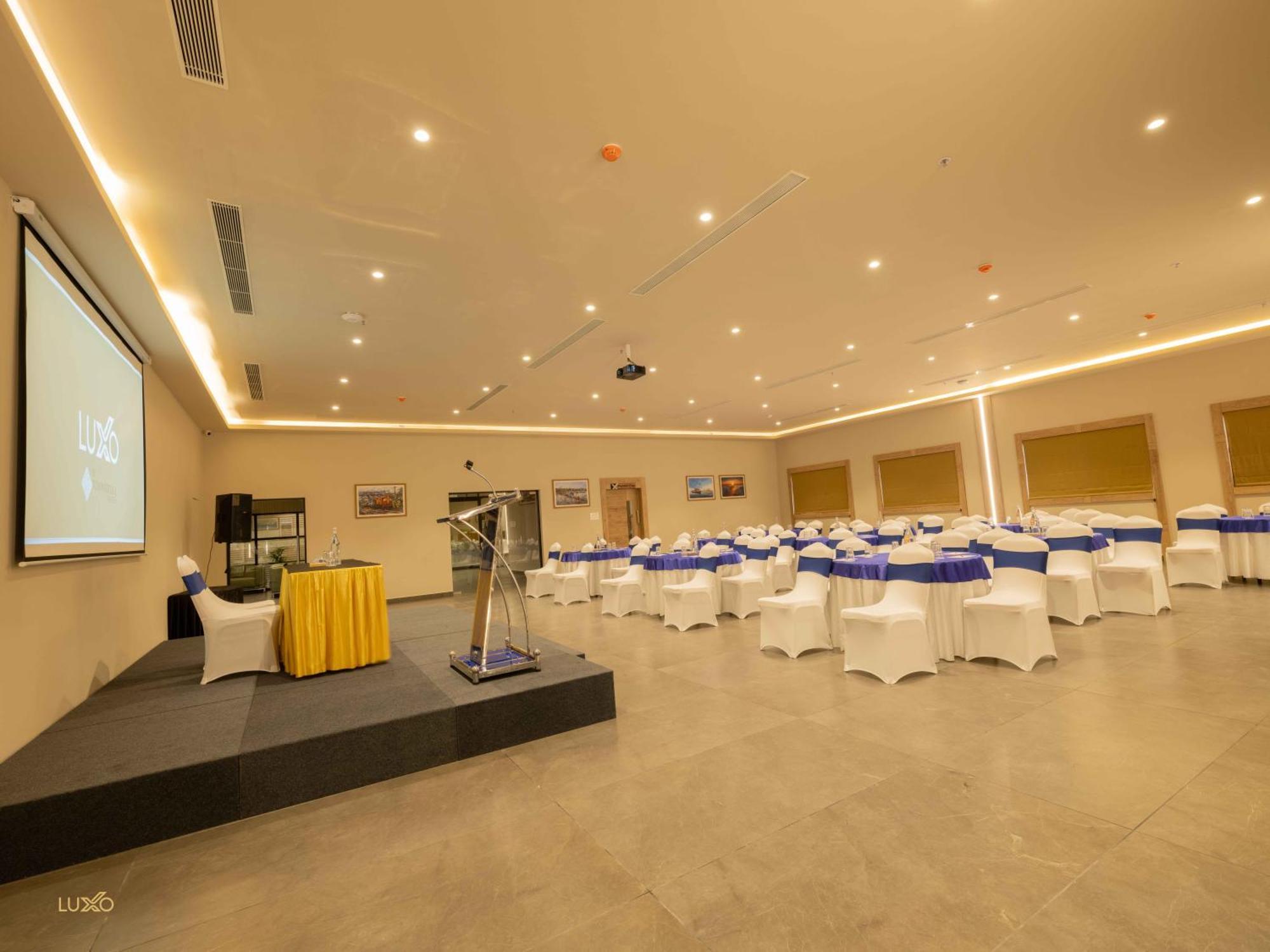 Luxo Kochi Hotel Ngoại thất bức ảnh