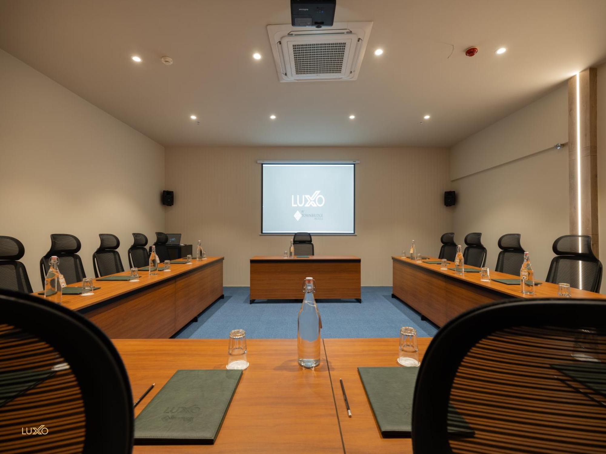 Luxo Kochi Hotel Ngoại thất bức ảnh