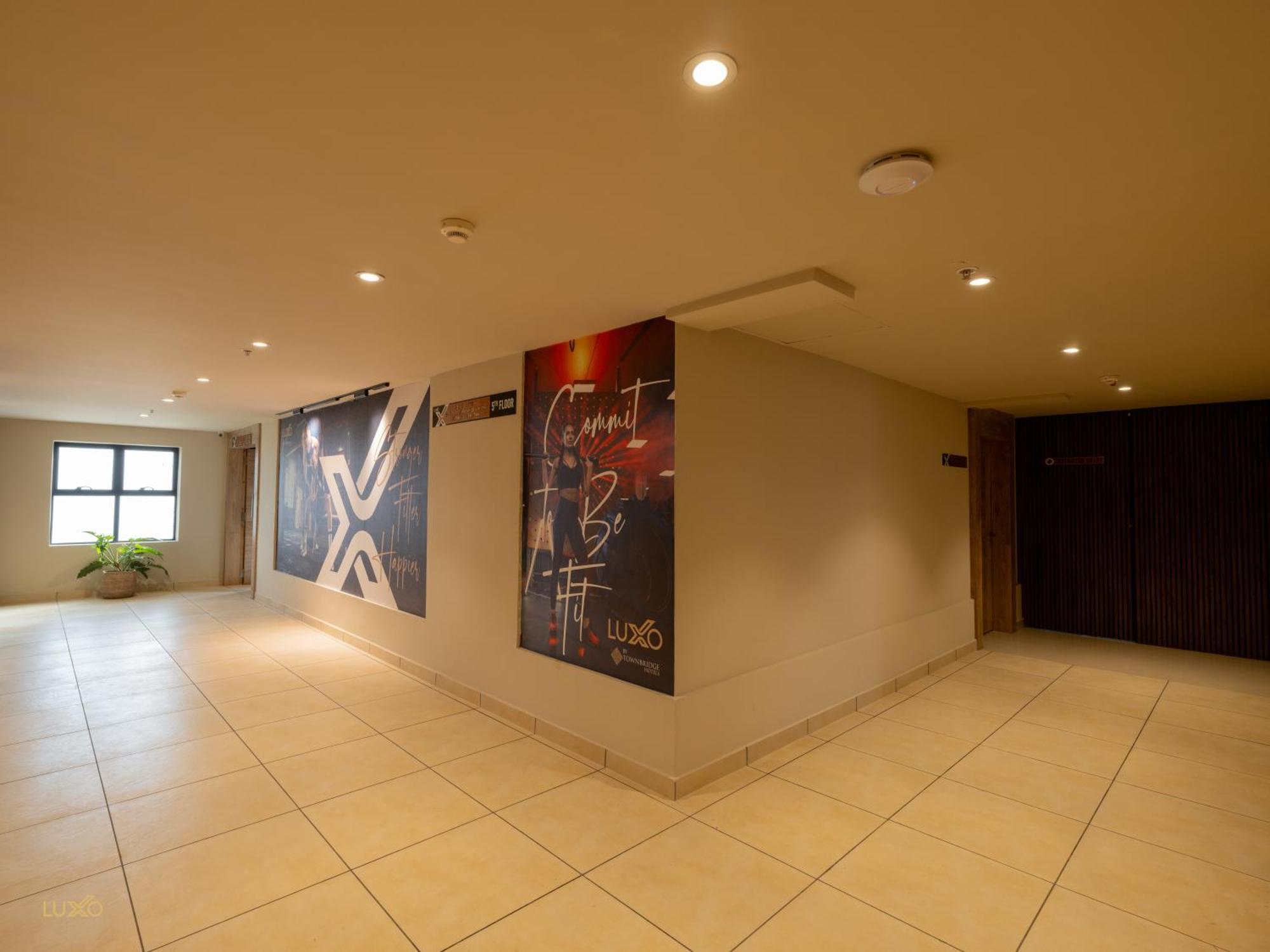 Luxo Kochi Hotel Ngoại thất bức ảnh