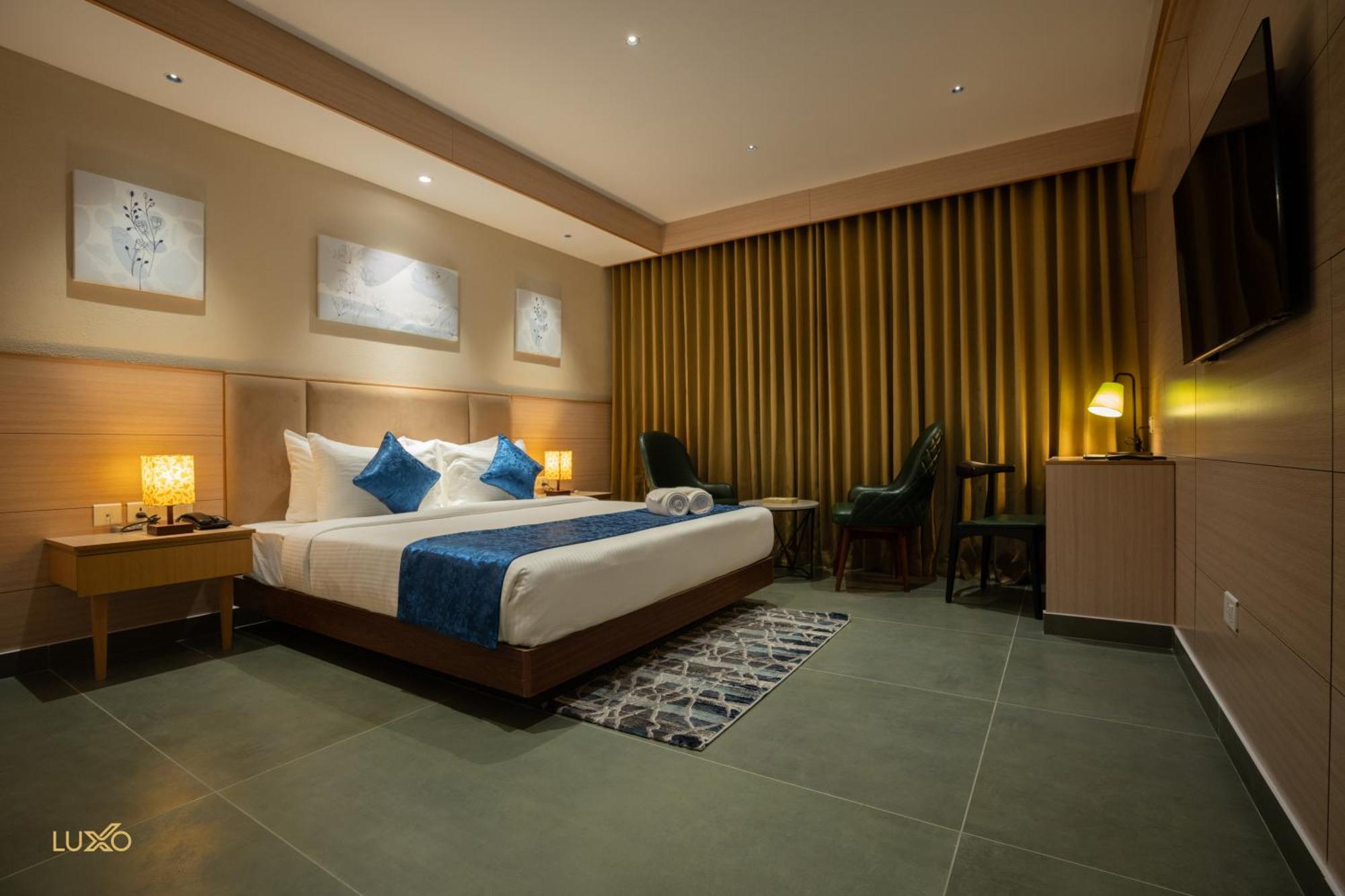 Luxo Kochi Hotel Ngoại thất bức ảnh