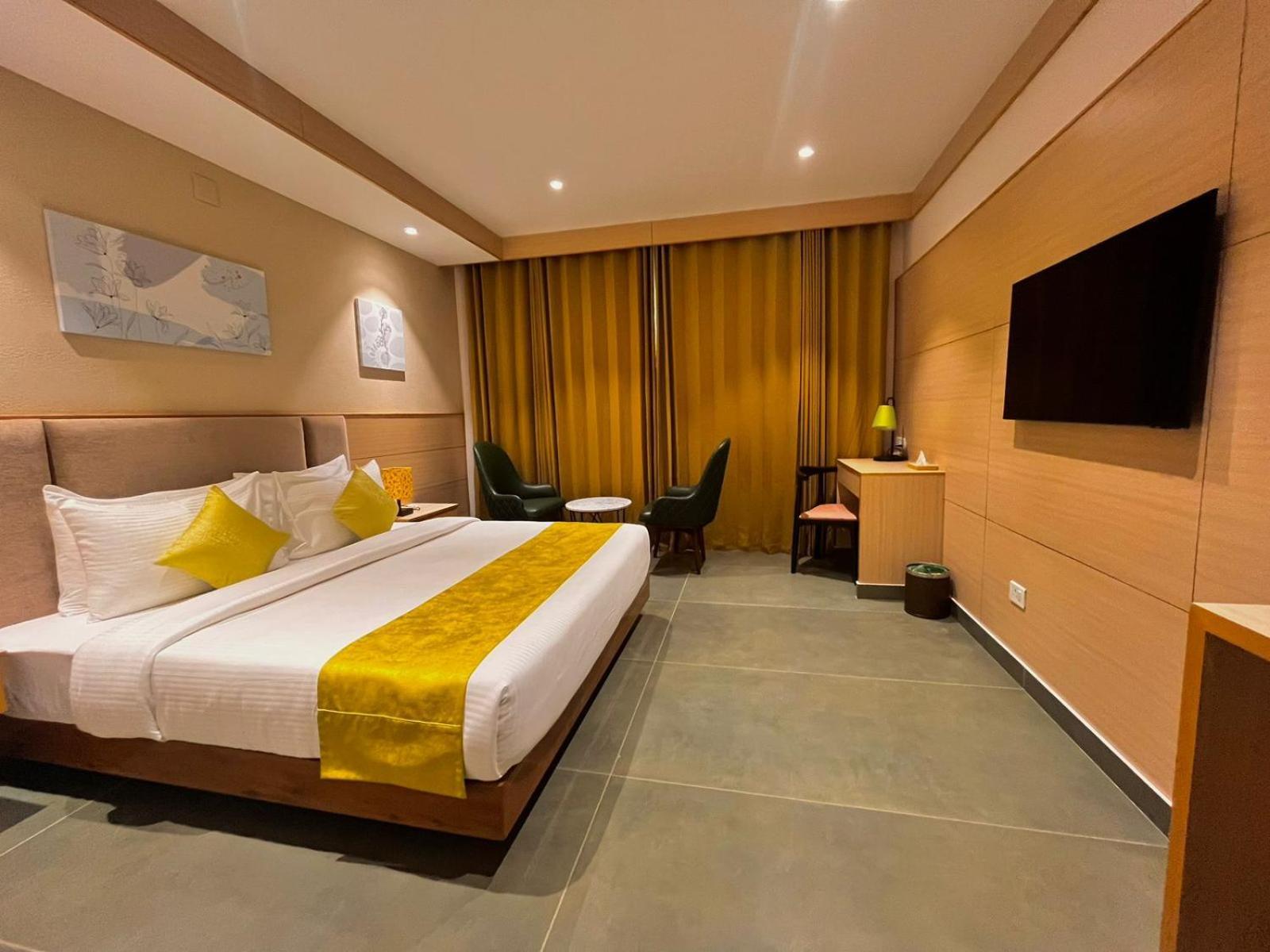Luxo Kochi Hotel Ngoại thất bức ảnh